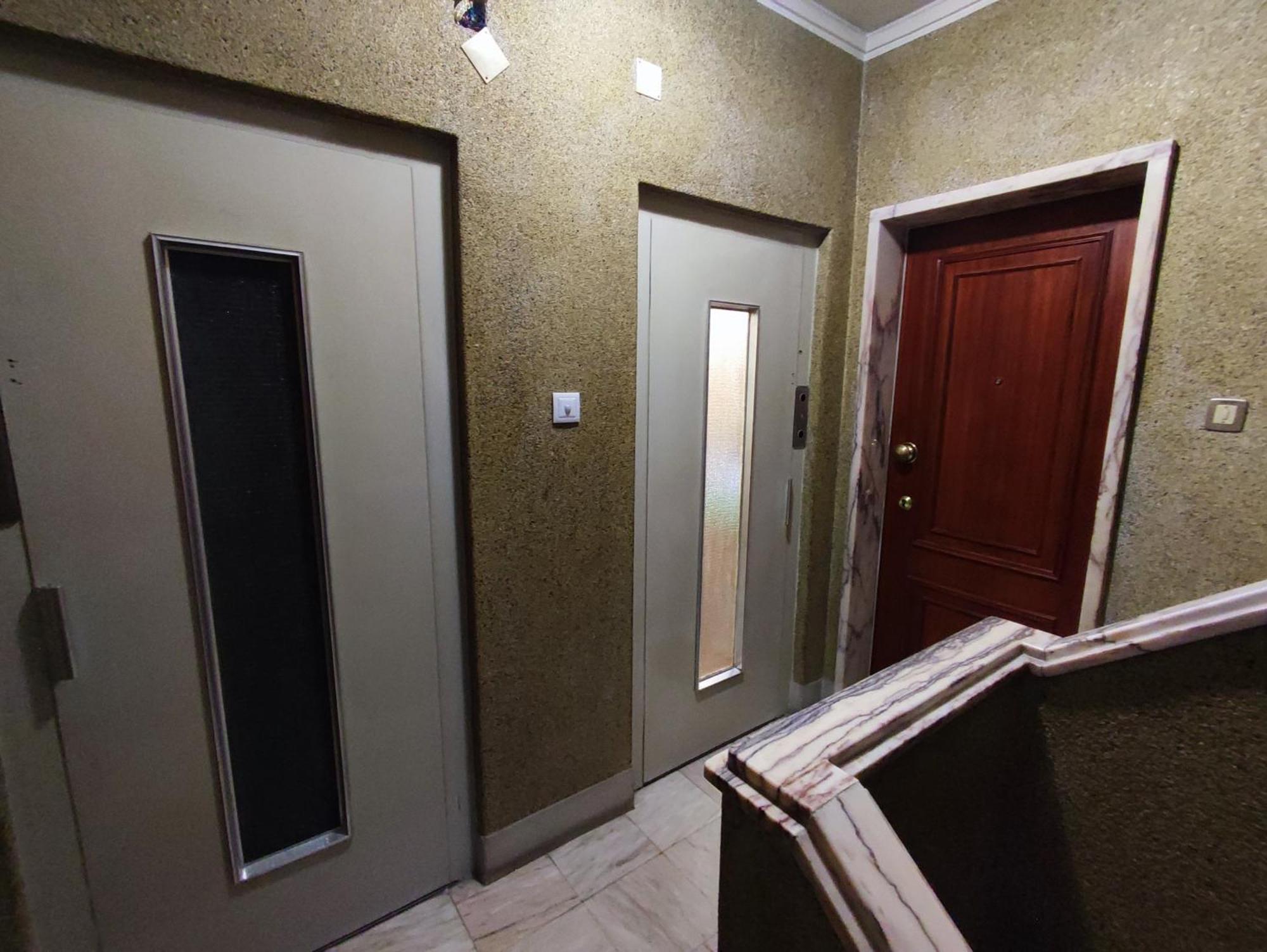 Apartamento, Com 3 Quartos Penha De Franca * Lissabon