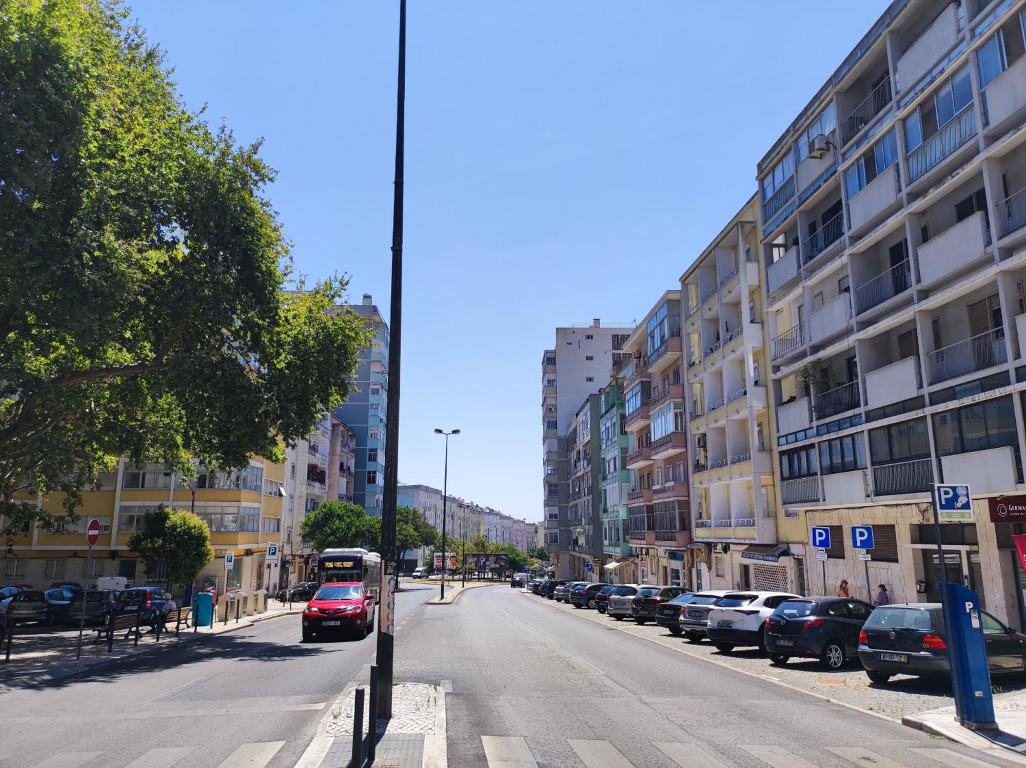 Apartamento, Com 3 Quartos Penha De Franca * Lissabon